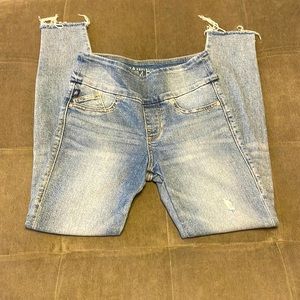Rock & Republic Denim Rx Fever Pull-On Jeans